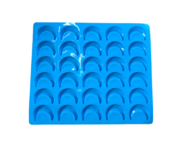 30-Disk Crescent Moon Shaped Silicone Mould - Image 2